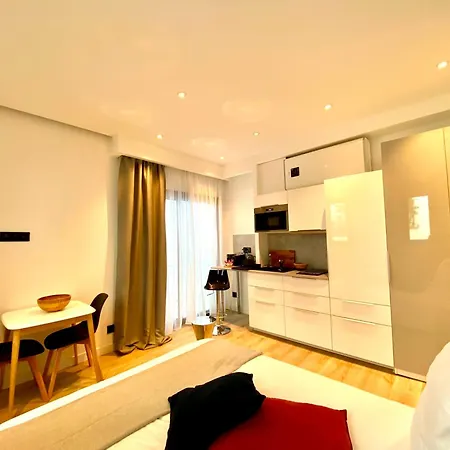 B7 175blo-paris Convention *